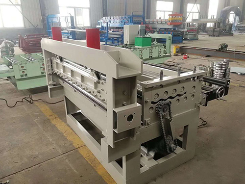 聚氨酯新能源電池緩沖墊專用硅油，通過改善泡孔均勻性，實現(xiàn)更加精準(zhǔn)的力學(xué)支撐